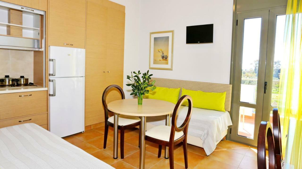 Erodios Hotel Karystos  Exteriör bild